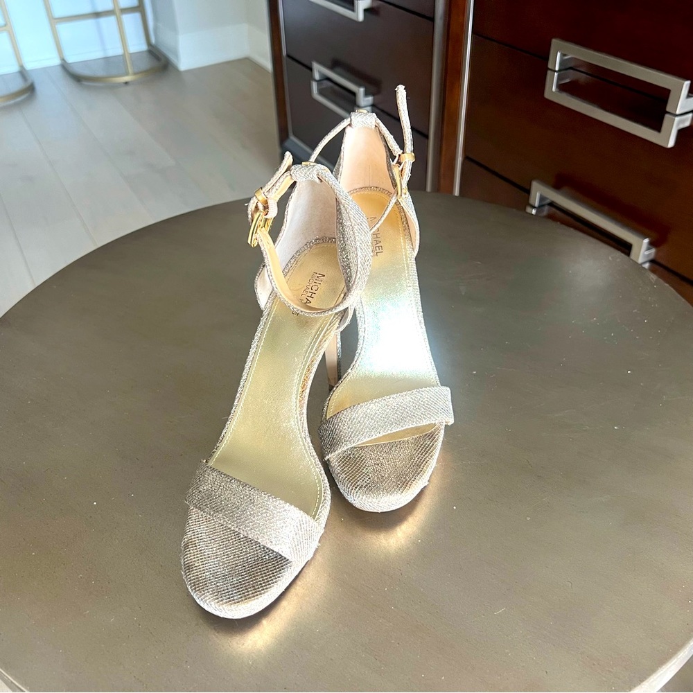Sandals In Gold